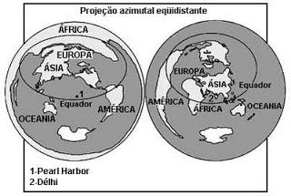 Analisadas as figuras acima, é CORRETO afirmar que a) ambas as projeções são cilíndricas, sendo que a de Mercator é equivalente e a de Peters é conforme.