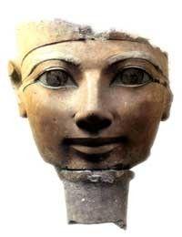 a) Conte por que Anúbis está associado ao sarcófago? b) Pensando nos cuidados que os egípcios dedicavam ao corpos de seus antepassados, responda: os egípcios praticavam medicina?