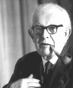 Jean Piaget (1896-1980) Biólogo e psicólogo suíço Observações detalhadas sobre mudanças e regularidades no