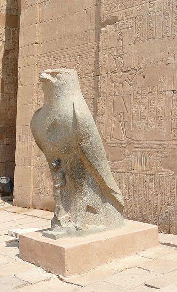construído seu templo, hoje um dos mais conservados do Antigo Egito.