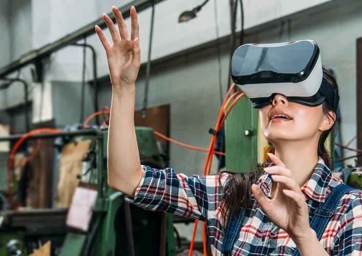 TECNOLOGIA GERADA Óculos de Realidade Virtual com cenário para que trabalhadores possam vivenciar situações de riscos psicossociais no trabalho.